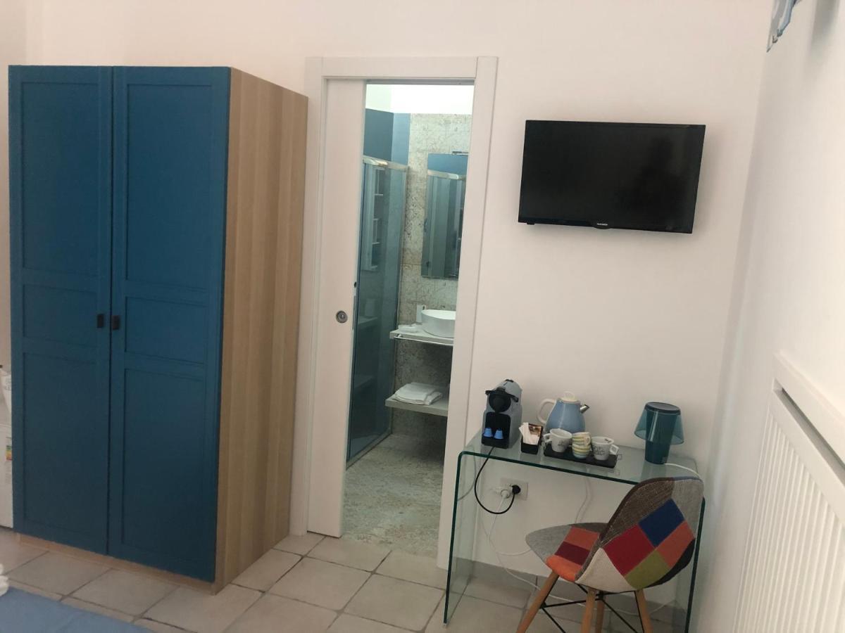 B&B Neptunia Fronte Mare Torre Specchia Ruggeri Luaran gambar