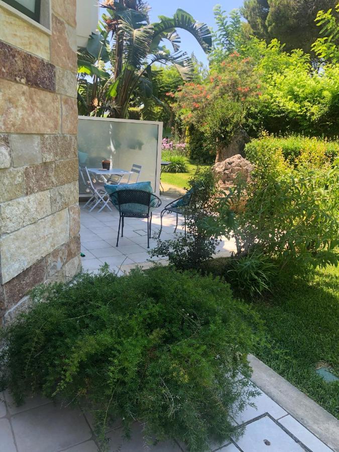 B&B Neptunia Fronte Mare Torre Specchia Ruggeri Luaran gambar