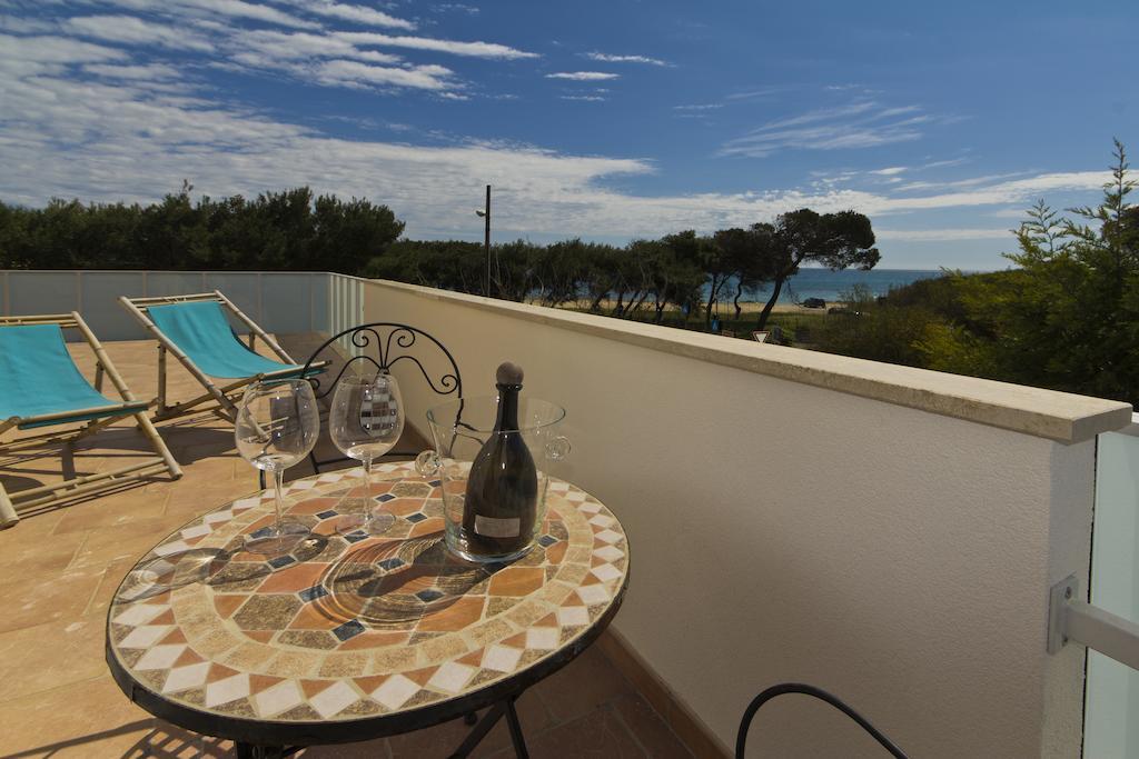 B&B Neptunia Fronte Mare Torre Specchia Ruggeri Bilik gambar