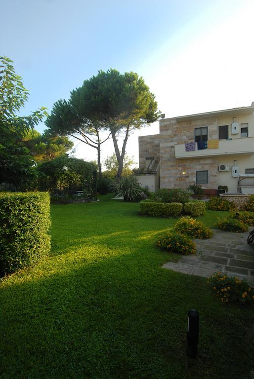 B&B Neptunia Fronte Mare Torre Specchia Ruggeri Luaran gambar