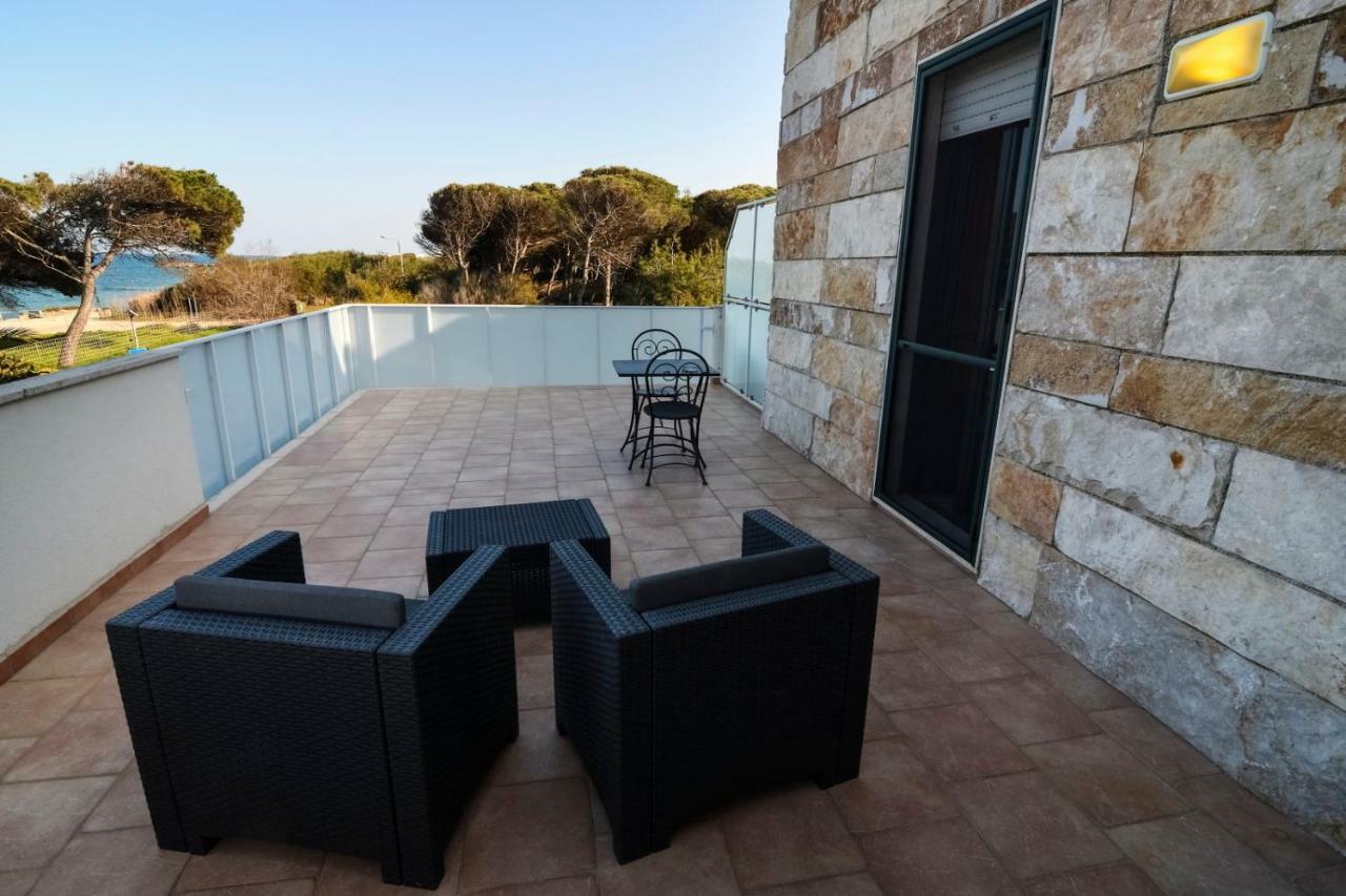 B&B Neptunia Fronte Mare Torre Specchia Ruggeri Luaran gambar