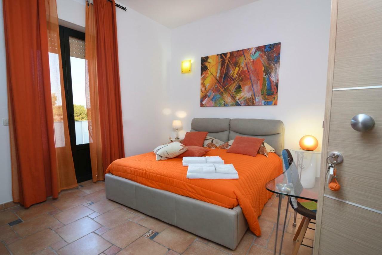 B&B Neptunia Fronte Mare Torre Specchia Ruggeri Luaran gambar